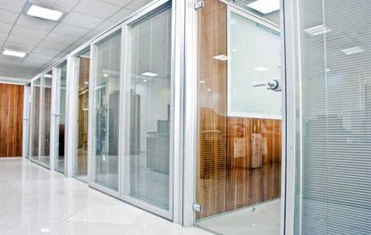 پارتیشن جداکننده شیشه ای